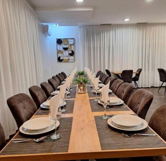 צימר Pansion Komfor Fitea