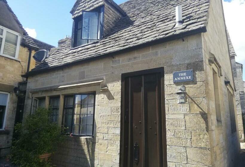 Bed and Breakfast Troy House