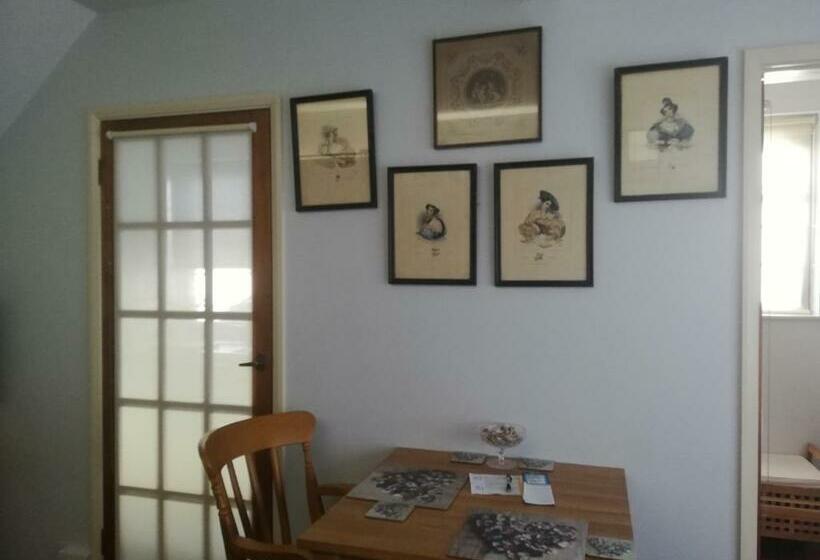 Bed and Breakfast Troy House