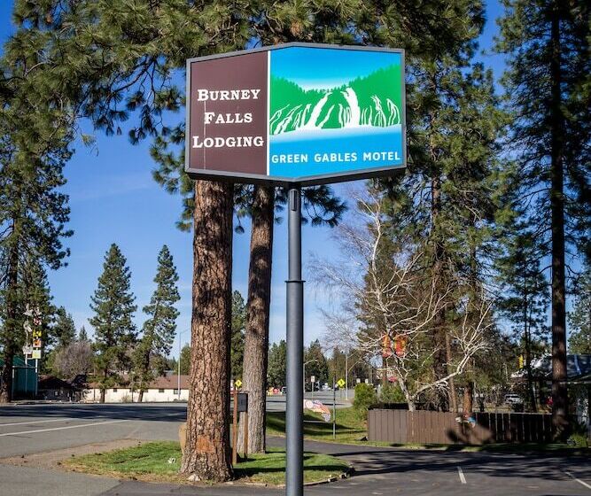 Green Gables Motel & Suites