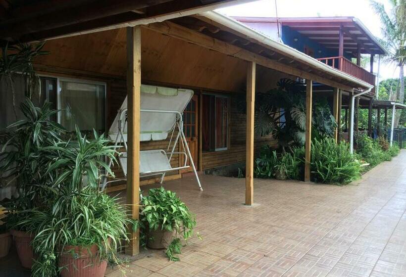 Hare Henua Bed & Breakfast