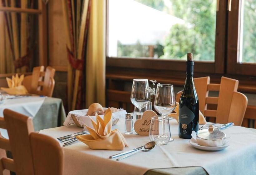 Отель Albergo Eden