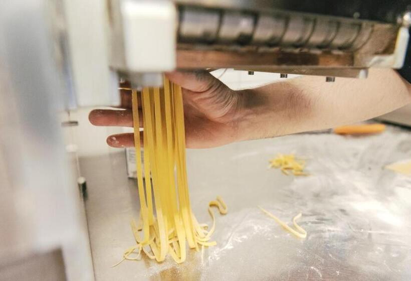 Отель Albergo Eden