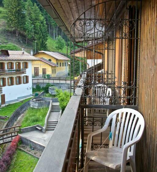 ホテル Albergo Ristorante Iris