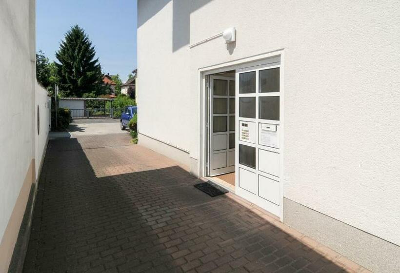 Отель Alfa Apartment