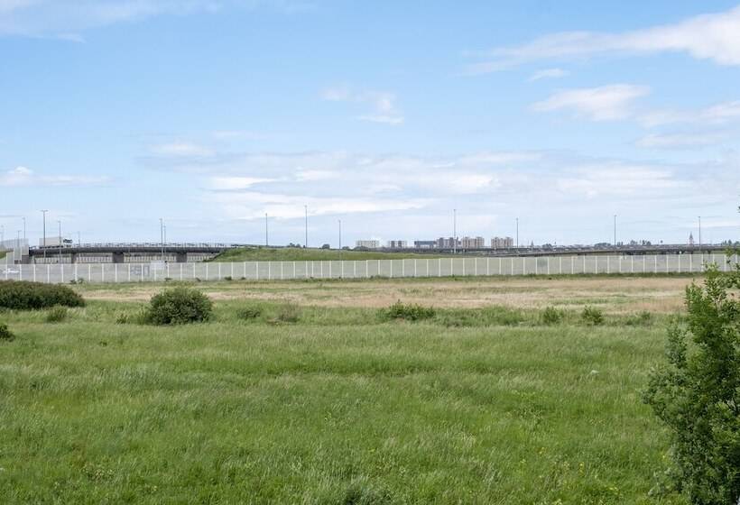 B&B Hotel Calais Terminal Cité l'Europe 2 étoiles