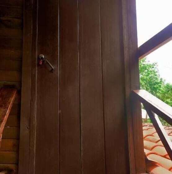 هتل Los Robles Capurgana