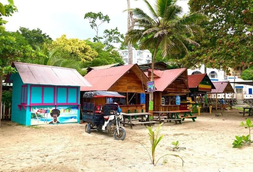 בית מלון כפרי Los Robles Capurgana