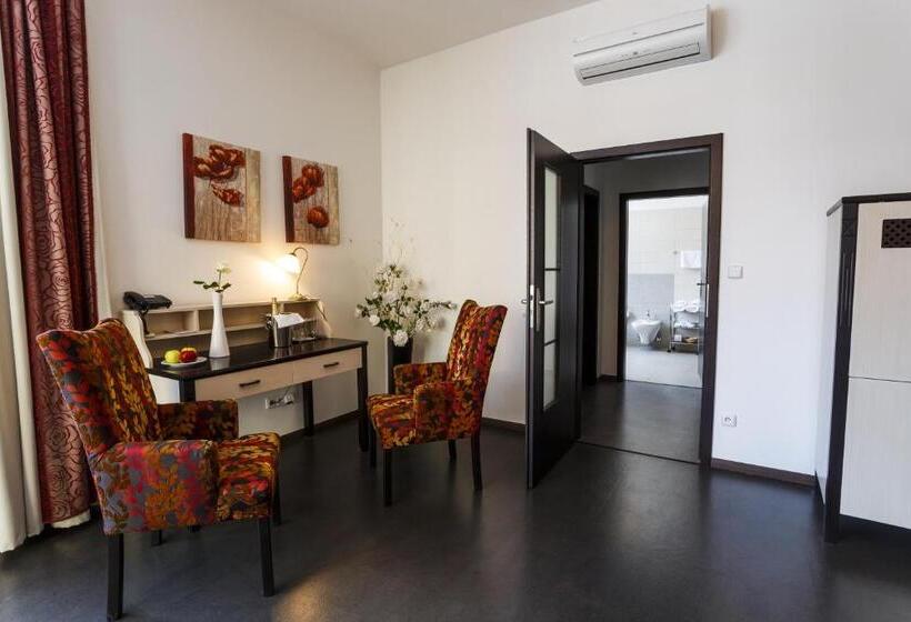 ホテル Luxury Spa & Wellness Vila Valaška