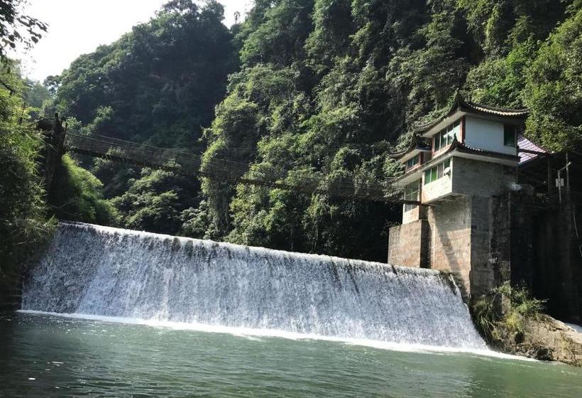 فندق Mount Emei Feng Lin Yue