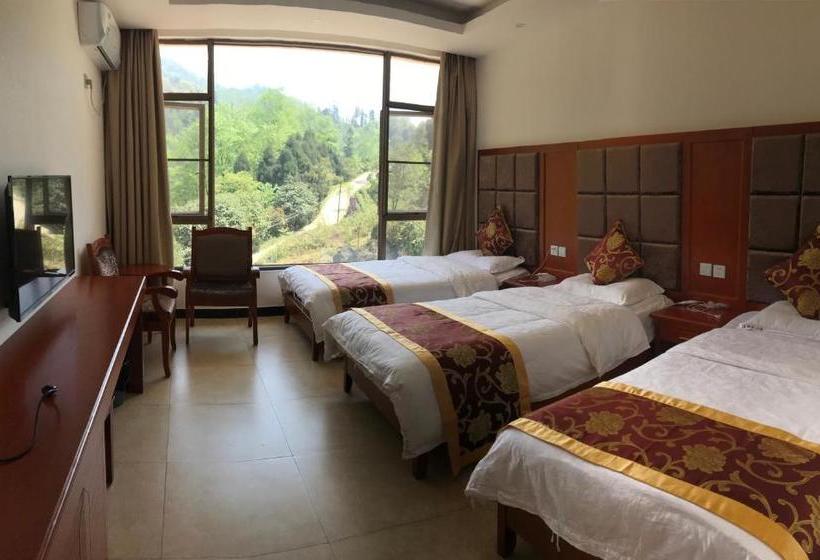 בית מלון כפרי Mount Emei Feng Lin Yue