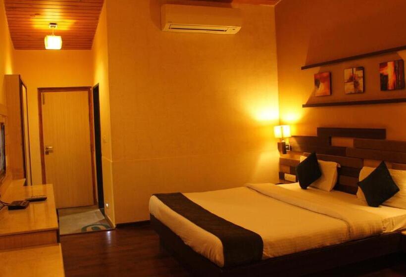 Отель Mount Regency