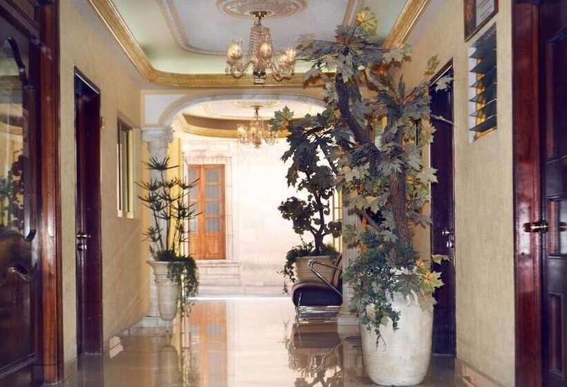 Отель Posada Del Marqués