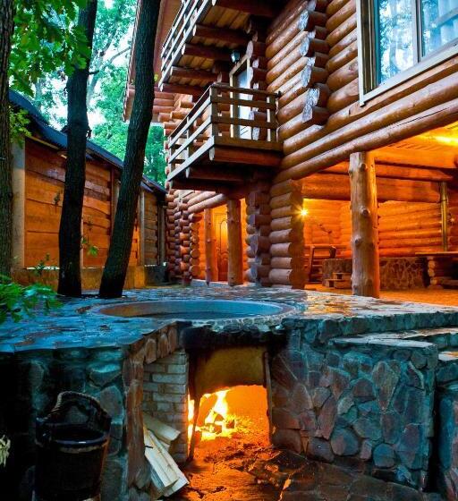 هتل Praha Wood House