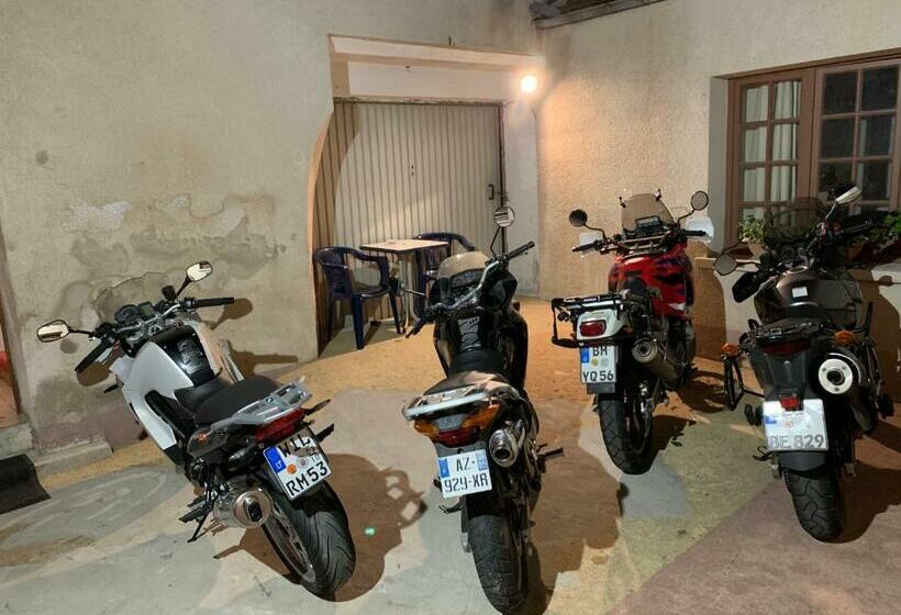 בית מלון כפרי Pub Vauban Terreaux