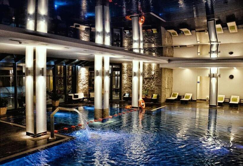 Отель Rezydencja Nosalowy Dwór