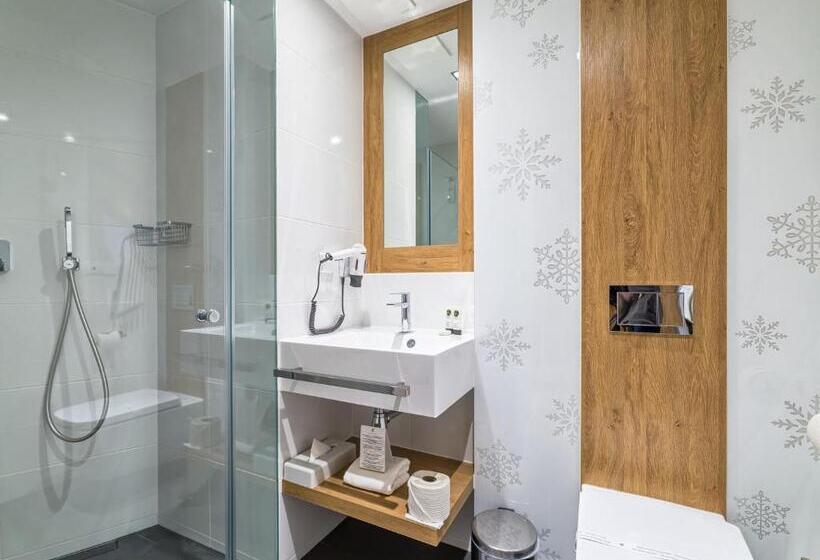 Отель Rezydencja Nosalowy Dwór