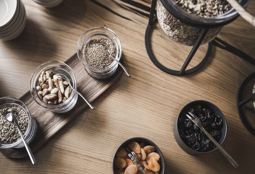 Отель Somvita Suites