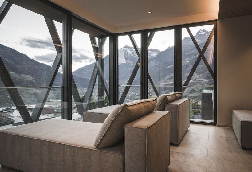 Отель Somvita Suites