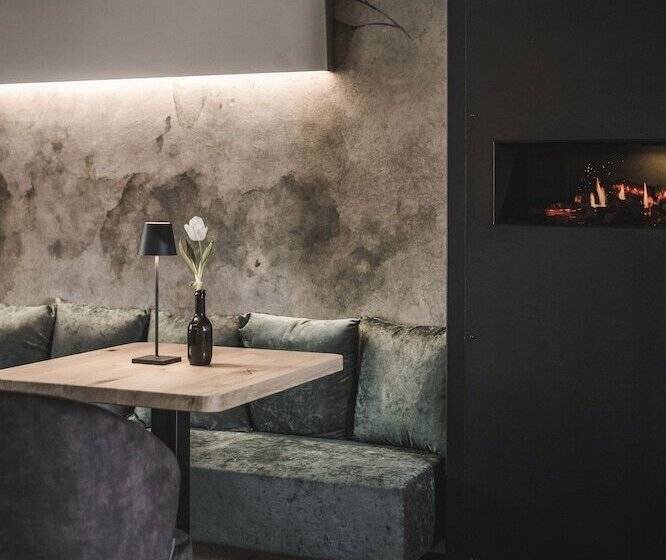 Отель Somvita Suites