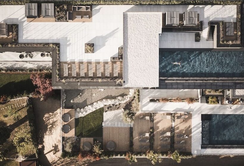 Отель Somvita Suites