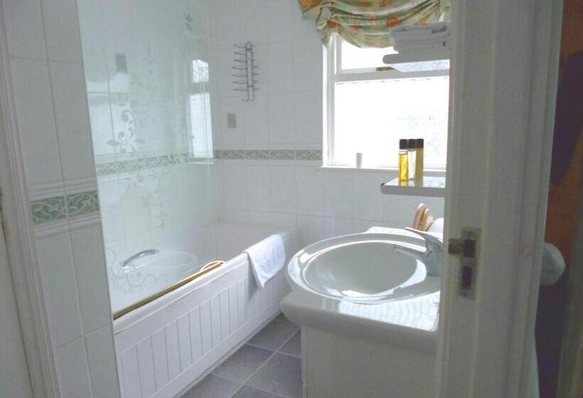 ホテル The Ferry Boat Inn