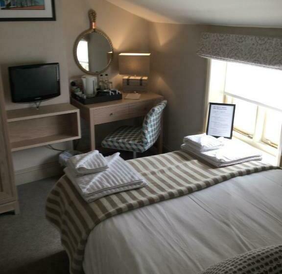 Отель The White Horse Blakeney