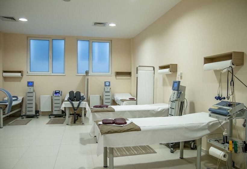 Отель Tts Spa&wellness Covasna