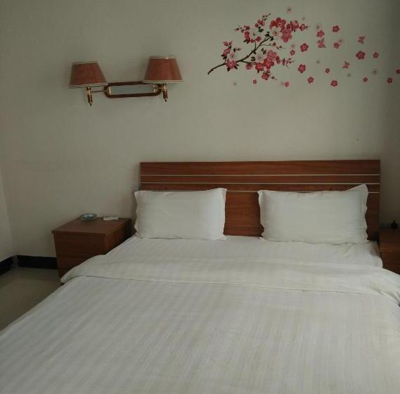 Huashan International Youth Hostel