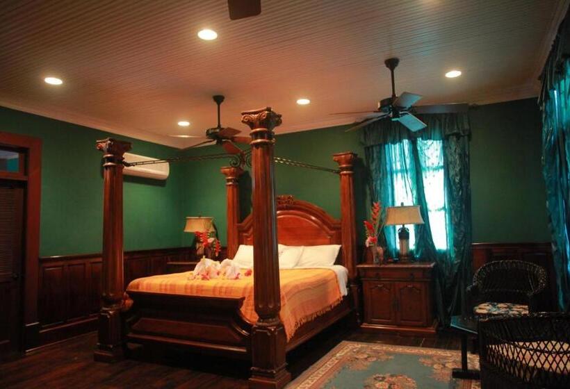 Mahogany Hall Luxury Boutique Resort