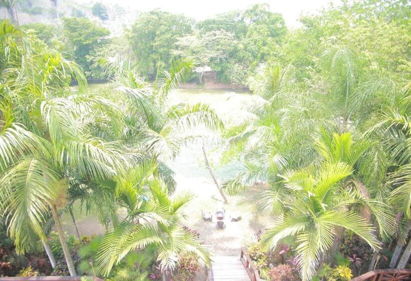 Mahogany Hall Luxury Boutique Resort