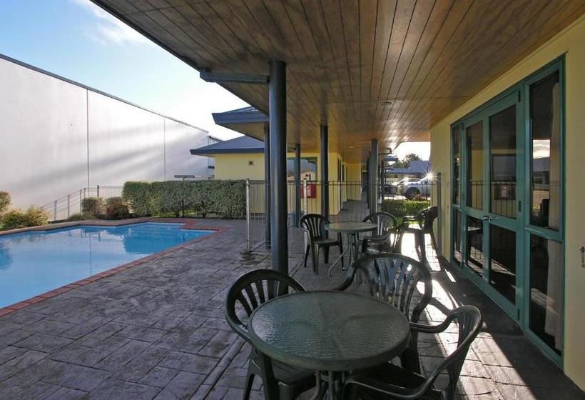 모텔 Discovery Motor Lodge