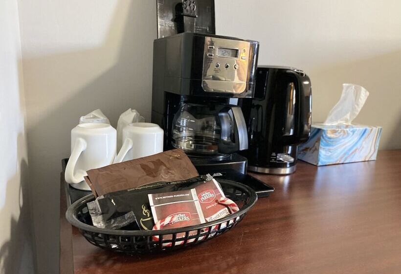 فندق على الطريق North Bay Inn