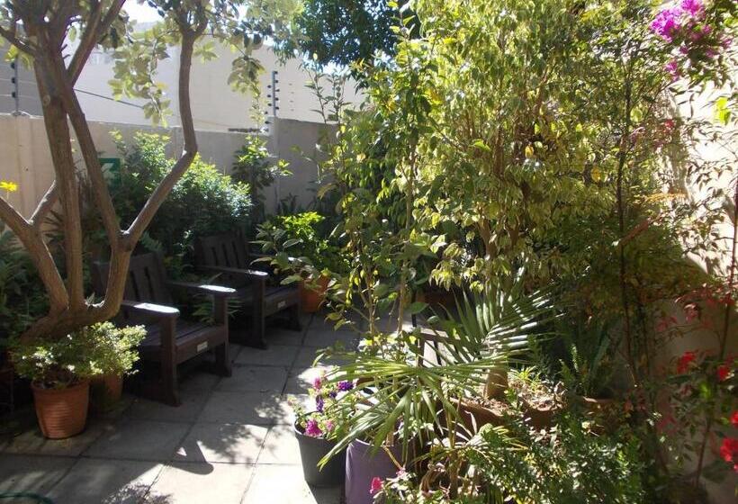 Villa Ocean Crest B&b