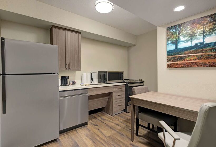 Best Western Fishkill Inn & Suites