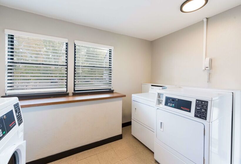 Best Western Fishkill Inn & Suites