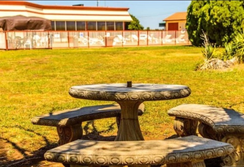 Executive Inn Hotel & Conference Centre