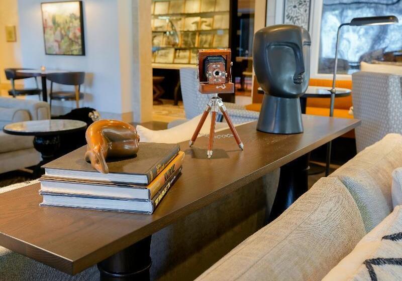 هتل Amarano Burbankhollywood