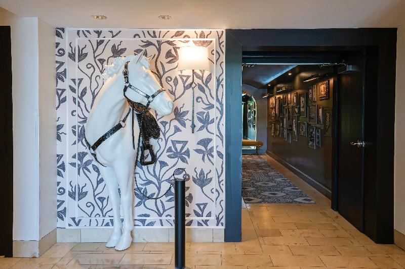 هتل Amarano Burbankhollywood