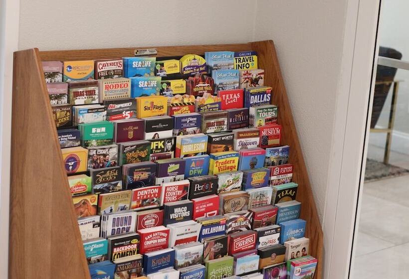 בית מלון כפרי Arya Inn & Suites