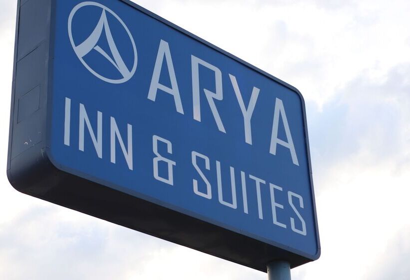 בית מלון כפרי Arya Inn & Suites