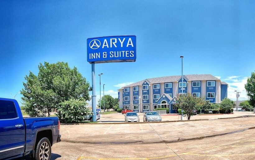 فندق Arya Inn & Suites