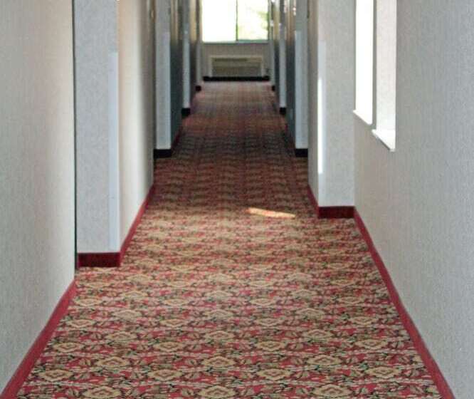 فندق Baymont By Wyndham Battle Creek Downtown