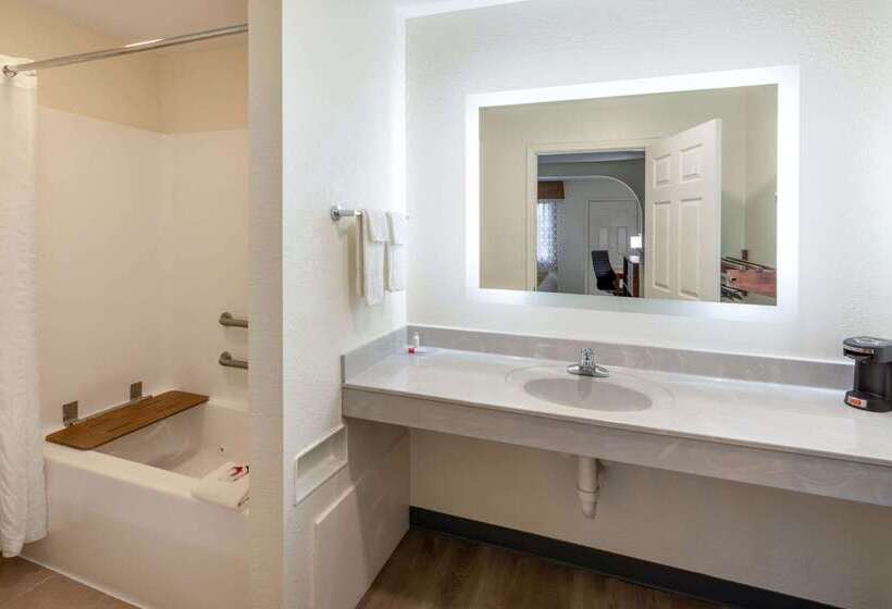 酒店 Baymont By Wyndham Biloxi Ocean Springs