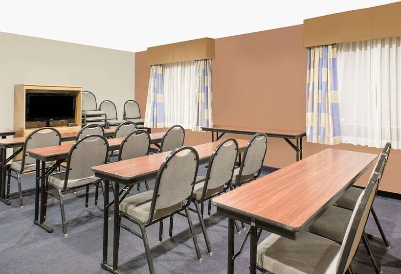 فندق Baymont By Wyndham Boone