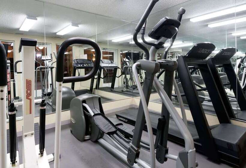 ホテル Baymont By Wyndham Columbus/rickenbacker