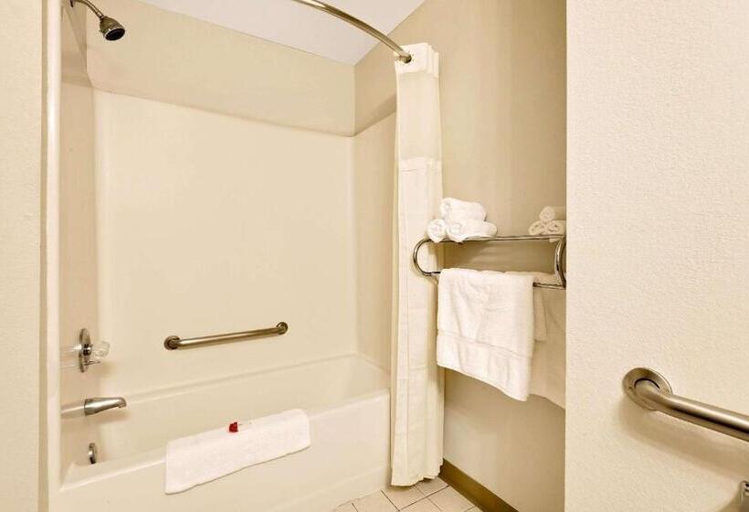 فندق Baymont By Wyndham Lawrenceburg