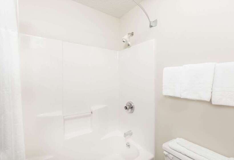 בית מלון כפרי Baymont By Wyndham Lemars