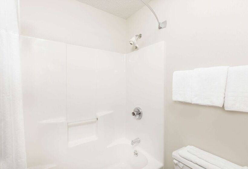 בית מלון כפרי Baymont By Wyndham Lemars