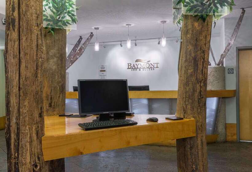 בית מלון כפרי Baymont By Wyndham Noblesville